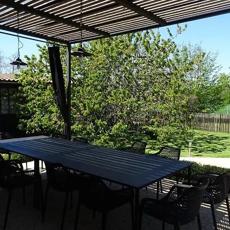 Holiday home Un Ange Passe En Perigord *